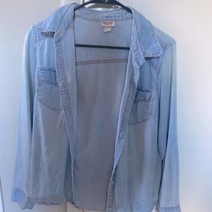 Size L Denim Button Up